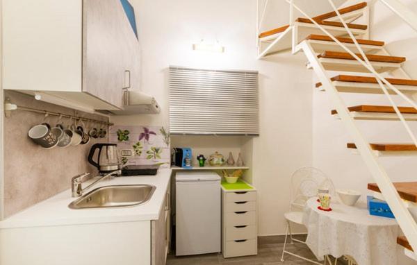 Iris Apartment, Comfort E Stile Nel Cuore Di 비쉘리에 외부 사진